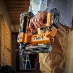 20-Volt Cordless 18-Gauge 1-5/8 in. Narrow Crown Stapler Kit with Staples (200-Count) - 1300 Shots per Charge by Freeman -Deals Freeman Store freeman pneumatic staplers pe20v9040 76 1000