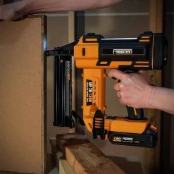 20-Volt Cordless 18-Gauge 1-5/8 in. Narrow Crown Stapler Kit with Staples (200-Count) - 1300 Shots per Charge by Freeman -Deals Freeman Store freeman pneumatic staplers pe20v9040 fa 1000