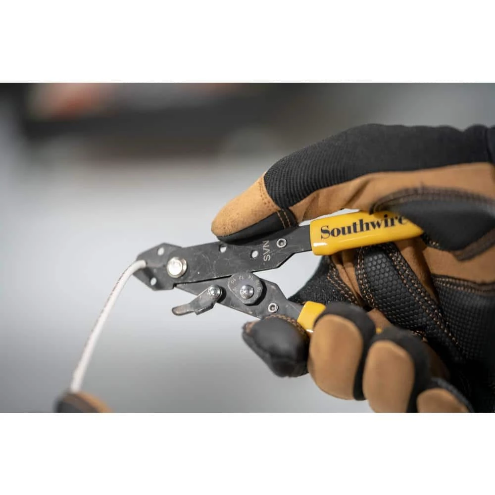 V-Notch Wire Stripper by Southwire 3 V-Notch Wire Stripper by Southwire - Image 3